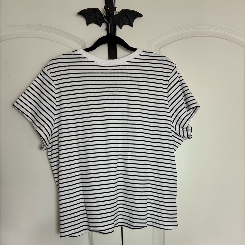Torrid Love Sick Baby Tee Black and White Striped Ribbed Texture Y2K, 90’s 4X - Picture 6 of 10